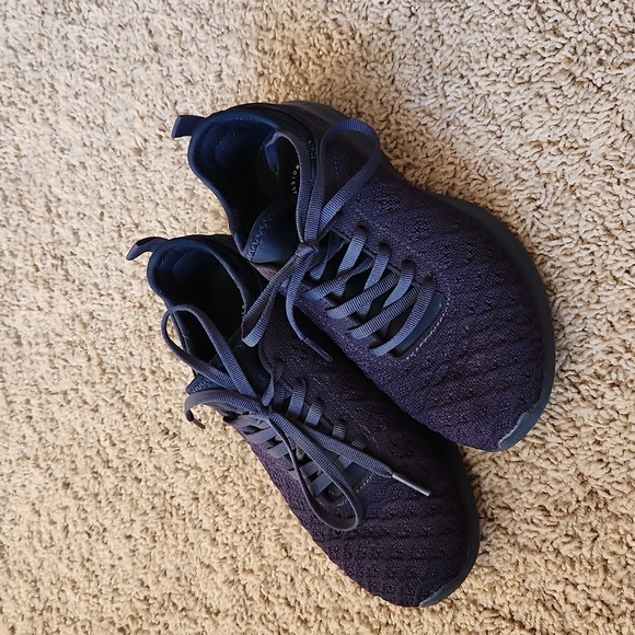 lululemon athletica Shoes - Lululemon APL techloom Phantom shoes. Midnight. Size 6.